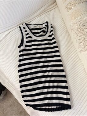 Elie Tahari Black & White Striped Ribbed Tank